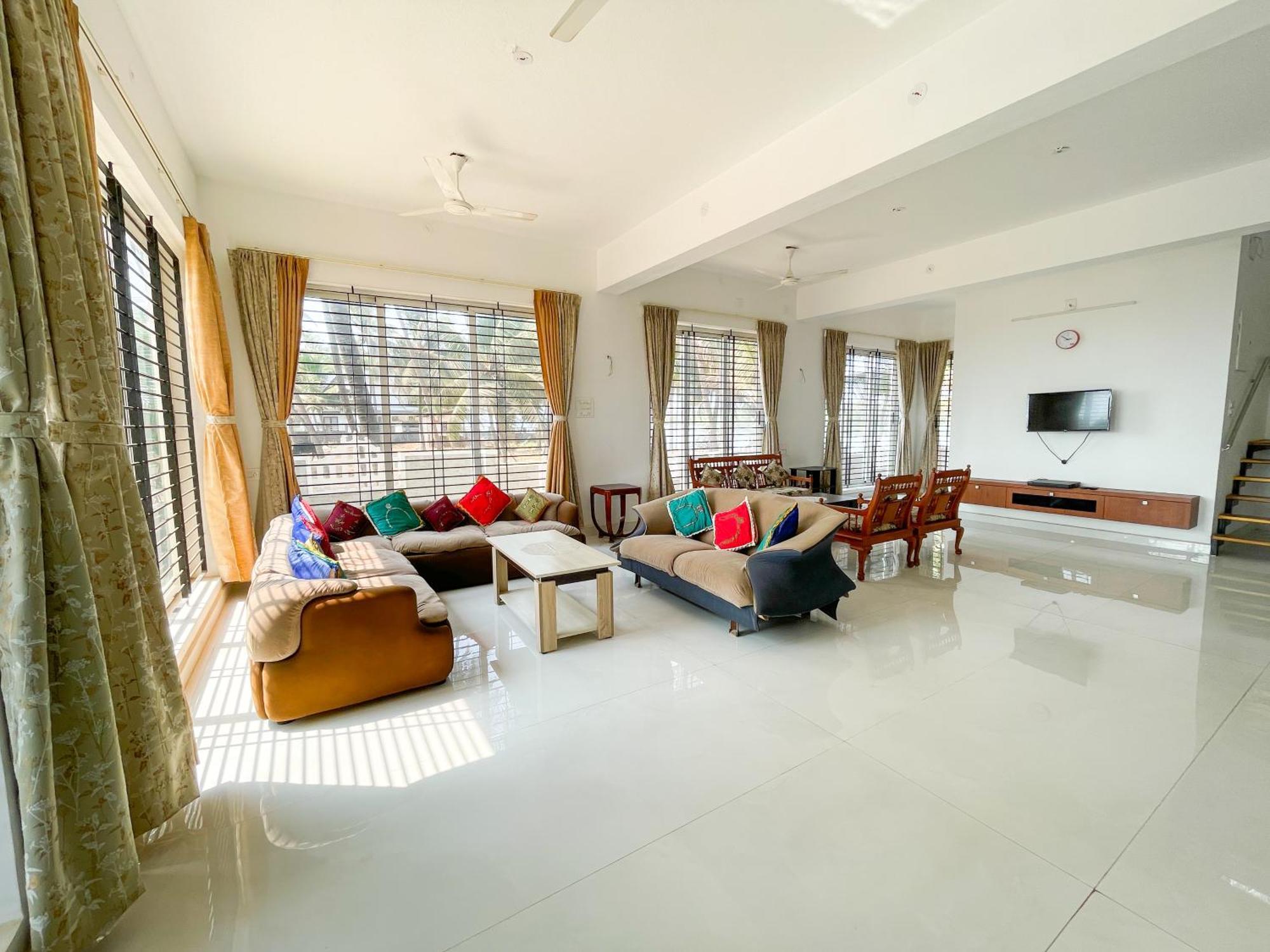 Gintara Beach Homestay By Evaddo Kalyanpur Ngoại thất bức ảnh