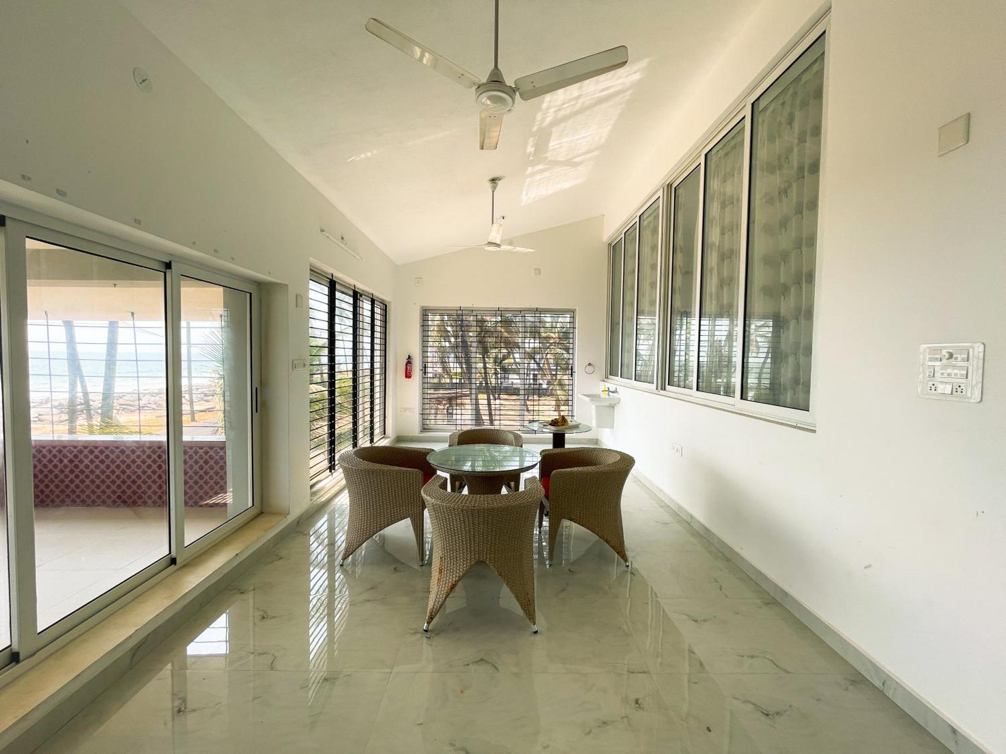 Gintara Beach Homestay By Evaddo Kalyanpur Ngoại thất bức ảnh